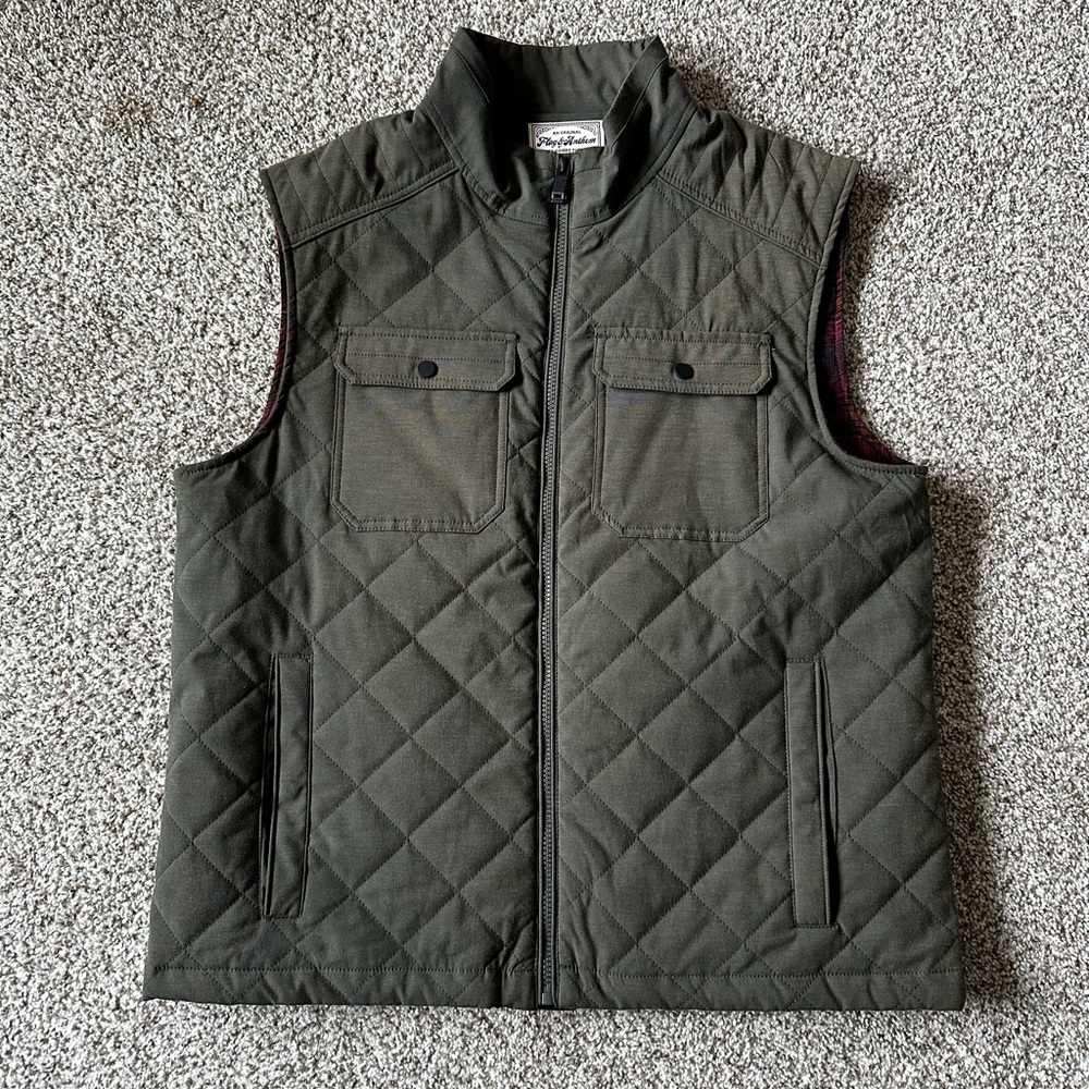 Flag and Anthem Men's Quilted Vest - Dark Green size Large